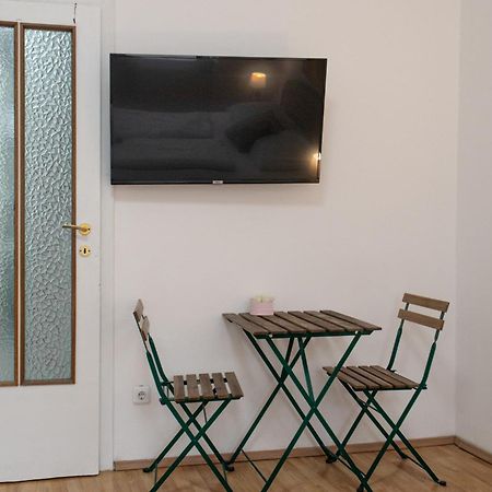 Budget City Stay - Near Wiener Stadthalle Ideal For Longstays Esterno foto