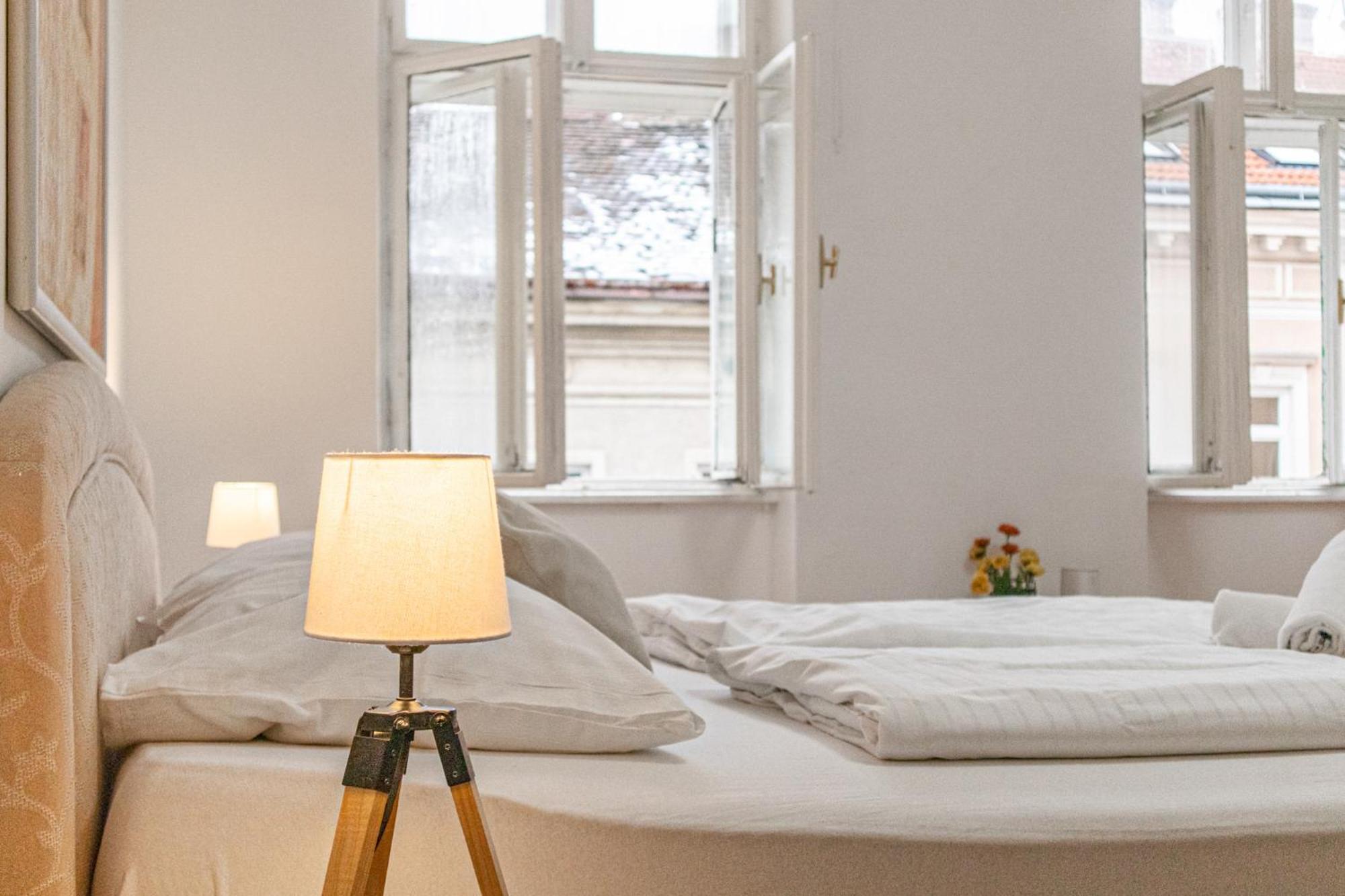 Budget City Stay - Near Wiener Stadthalle Ideal For Longstays Esterno foto